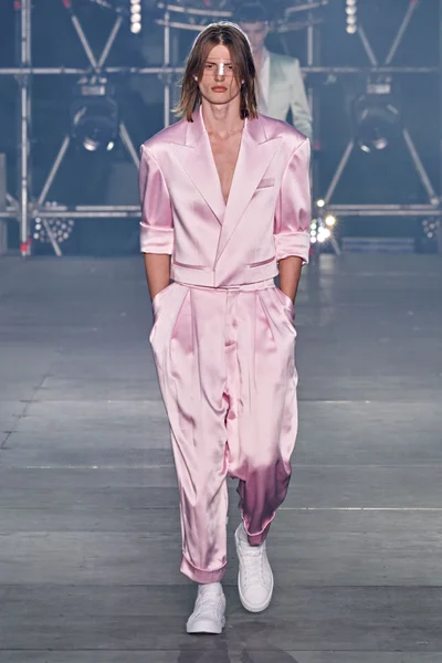 Look 38